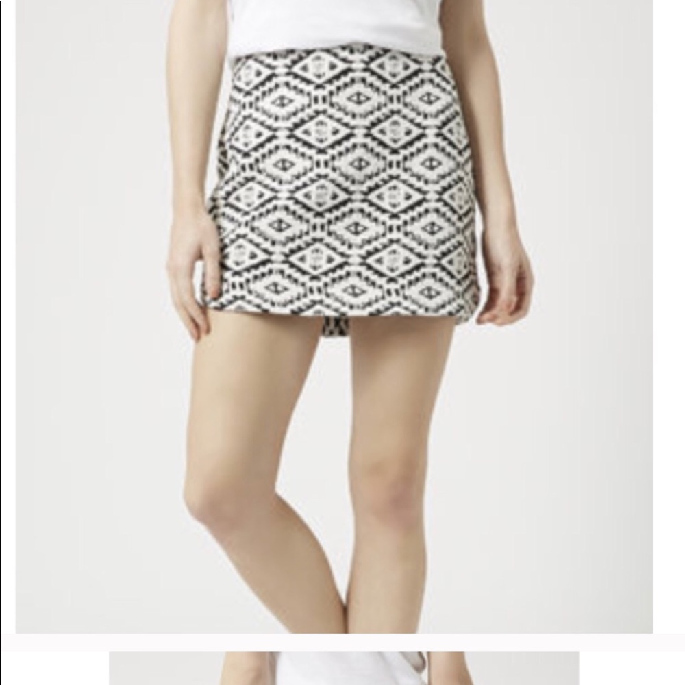 B&w topshop mini skirt